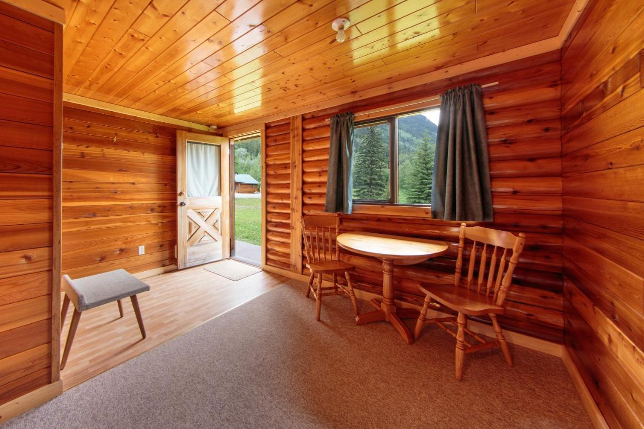 Mount Robson Lodge Экстерьер фото