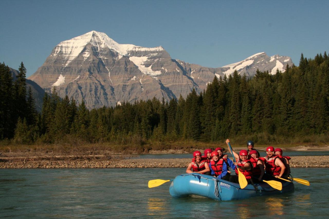 Mount Robson Lodge Экстерьер фото